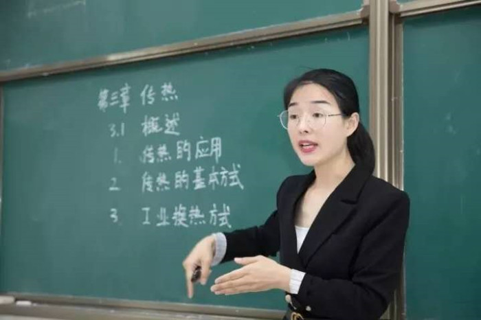 张钰_副本.jpg